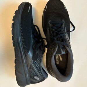 Brooks Womens Shoes Black, Wide size 10.5